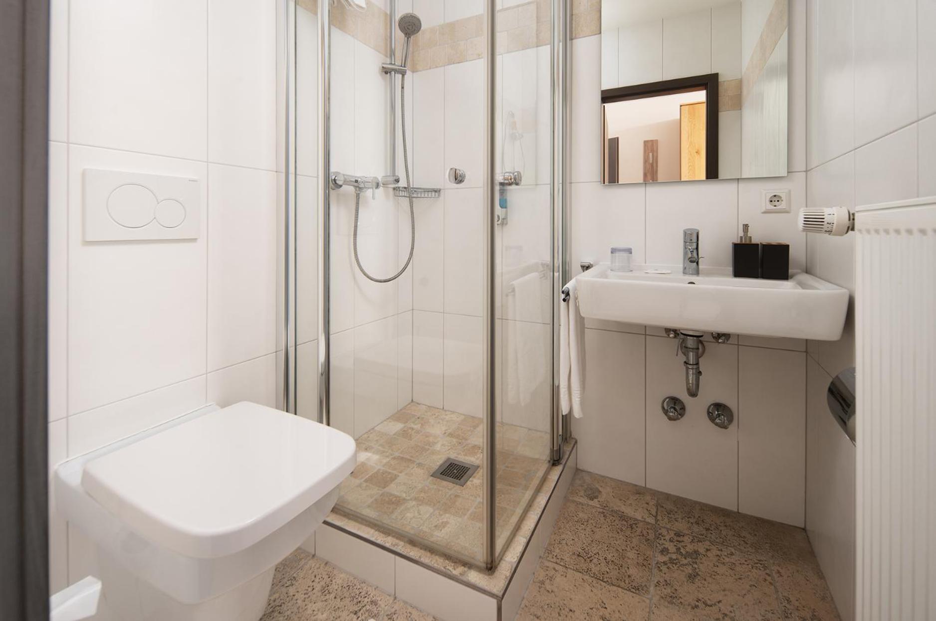 Hotel Vier Jahreszeiten Therme & Kliniken Bad Krozingen Naehe Freiburg & Schwarzwald Ideal Fuer Wellness Kur & Business Ausfluege 24H Check In- Wlan & Parken Gratis Luaran gambar