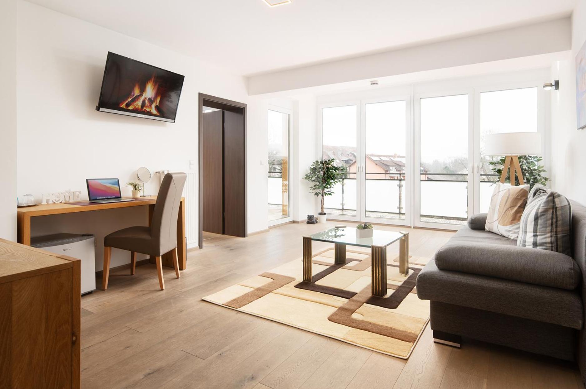 Hotel Vier Jahreszeiten Therme & Kliniken Bad Krozingen Naehe Freiburg & Schwarzwald Ideal Fuer Wellness Kur & Business Ausfluege 24H Check In- Wlan & Parken Gratis Luaran gambar